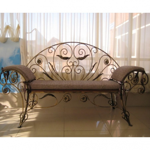 Kovanyy-divan-Claude-image