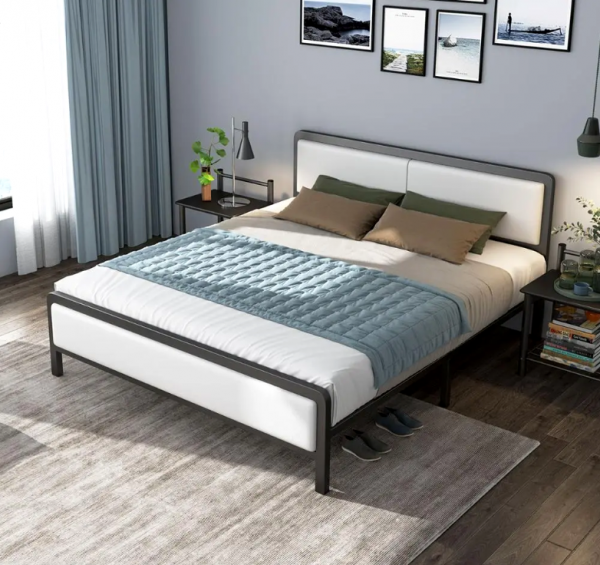 metallicheskaya_krovat_v_stile_loft_frederic_s_myagkoy_vstavkoy-kartinka